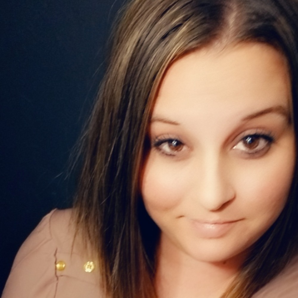 Meet your Posher, Kayla